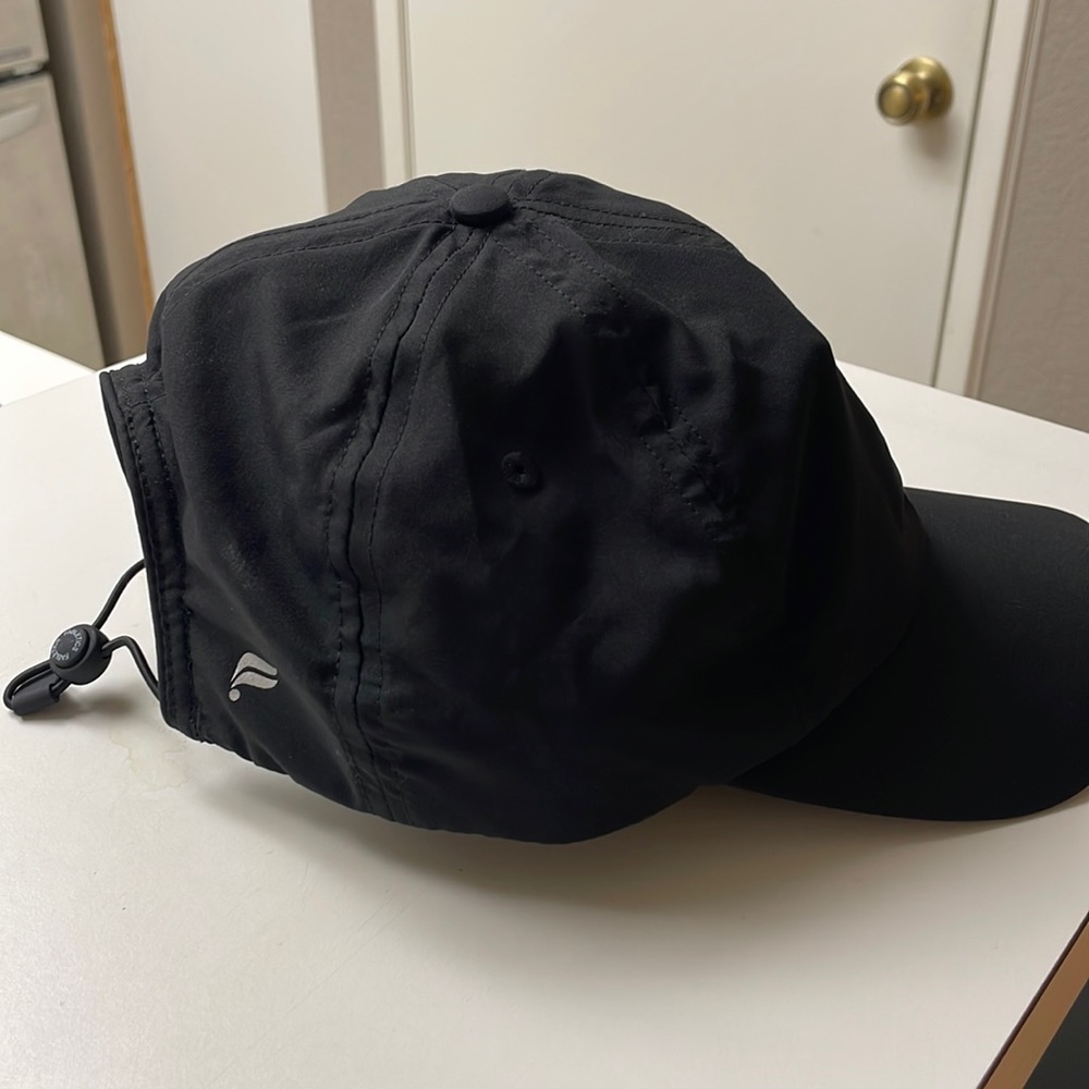 Fabletics The Athletic Cap
Color: Black